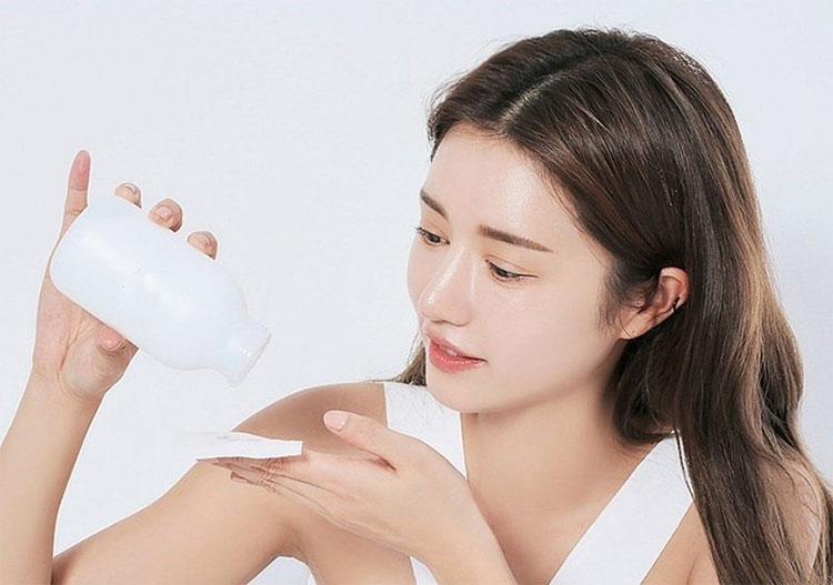 Bước 1: Tẩy trang làm sạch bề mặt da (Makeup Remover) 1