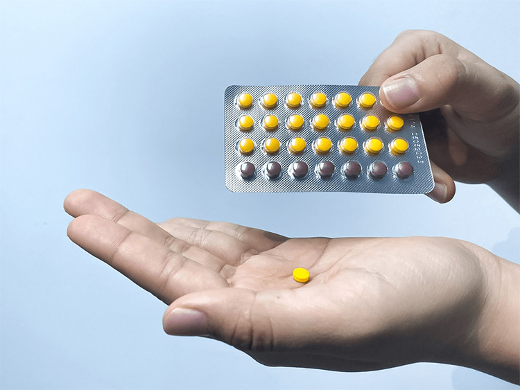 1. Thuốc tránh thai kết hợp (có estrogen) 1